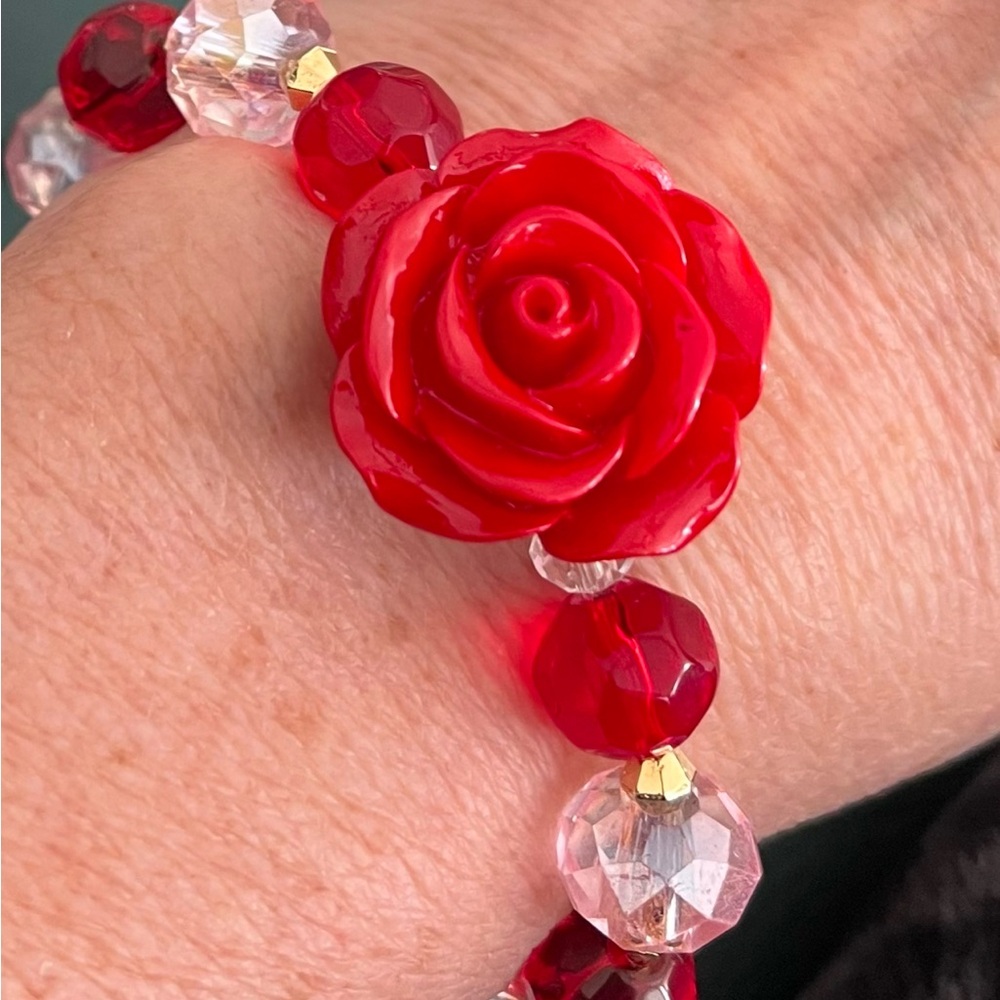 Elegant Red Rose Bracelet - Picture 3 of 7